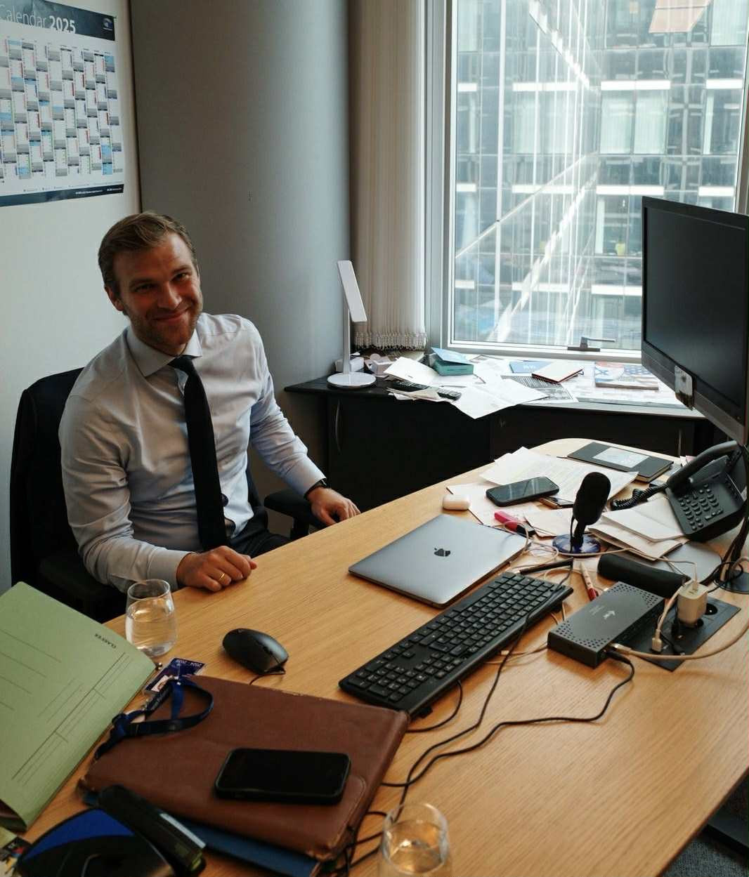 ტობიას კრემერი სამუშაო კაბინეტში, ფოტო - ზაზა აბაშიძე